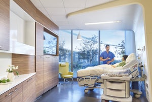 Hospital maximizes prefabrication in expansion project