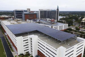 Florida hospital powered by sun